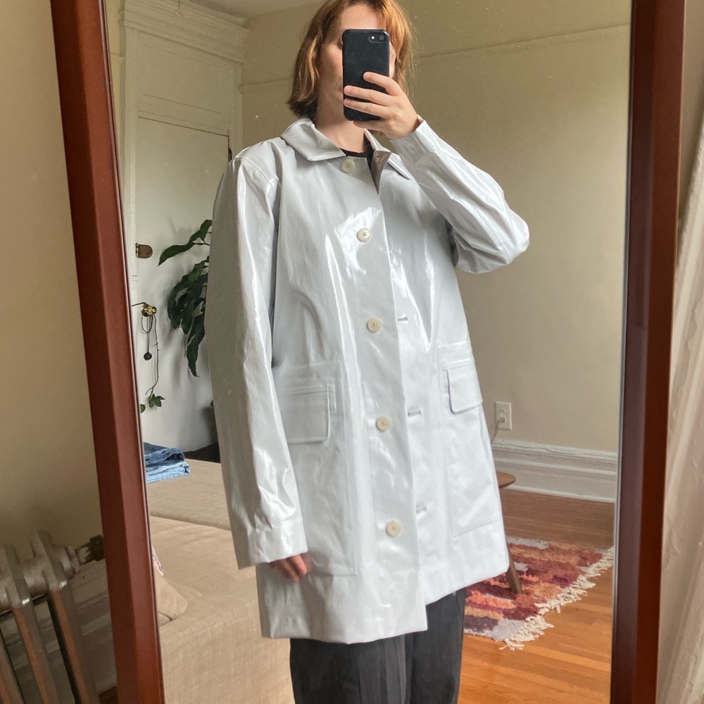 Aritzia Babaton Maven Trench Coat Raincoat in ice grey, size 2XS, good as new